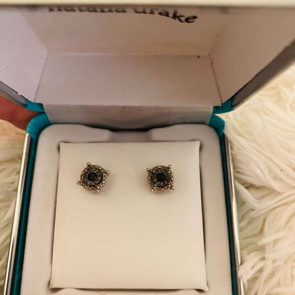 Natalia Drake studs - Picture 10 of 15